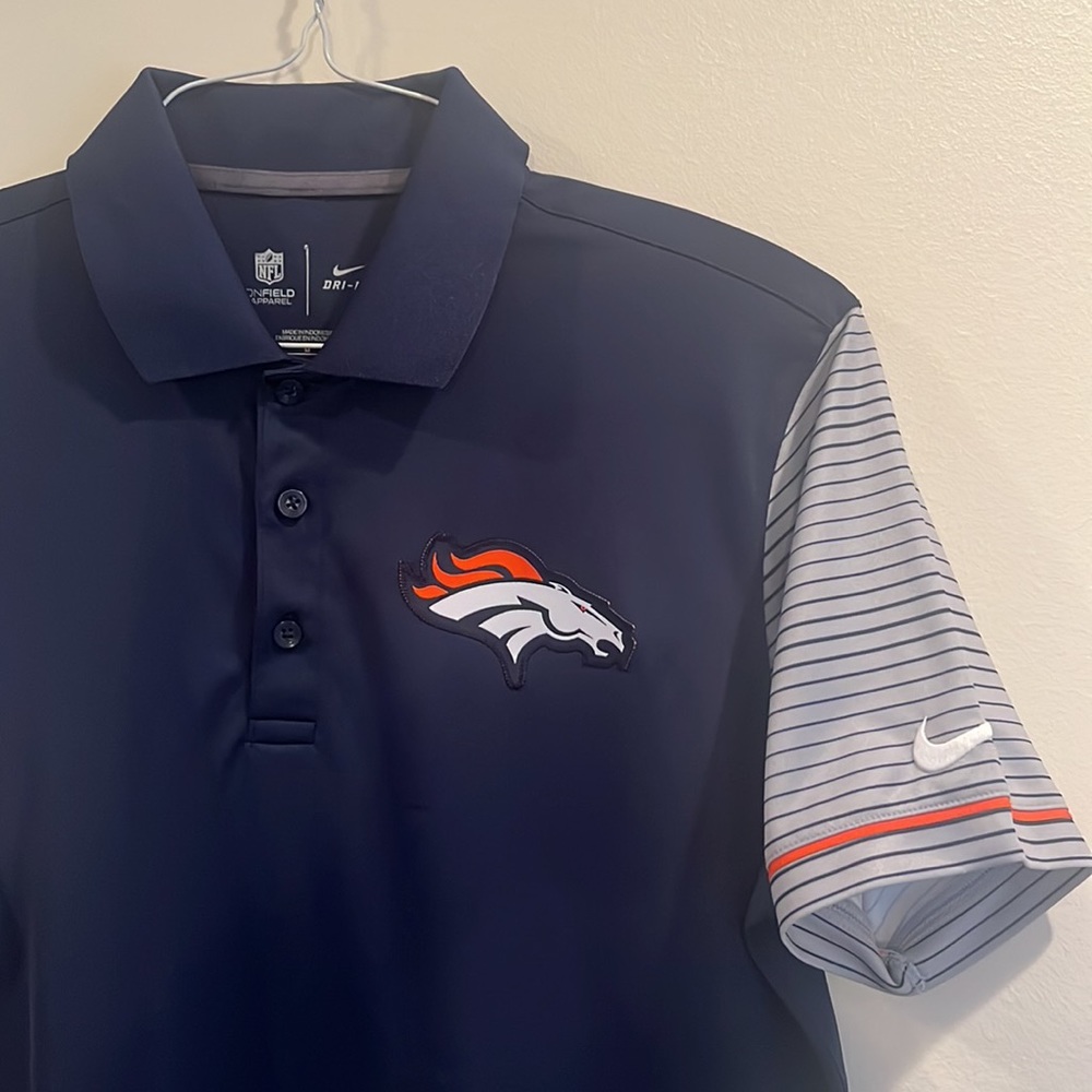 NWOT, Nike, Denver Bronco, Mens Medium, Golf Polo.